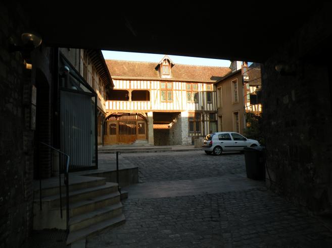  cour intérieure pavée